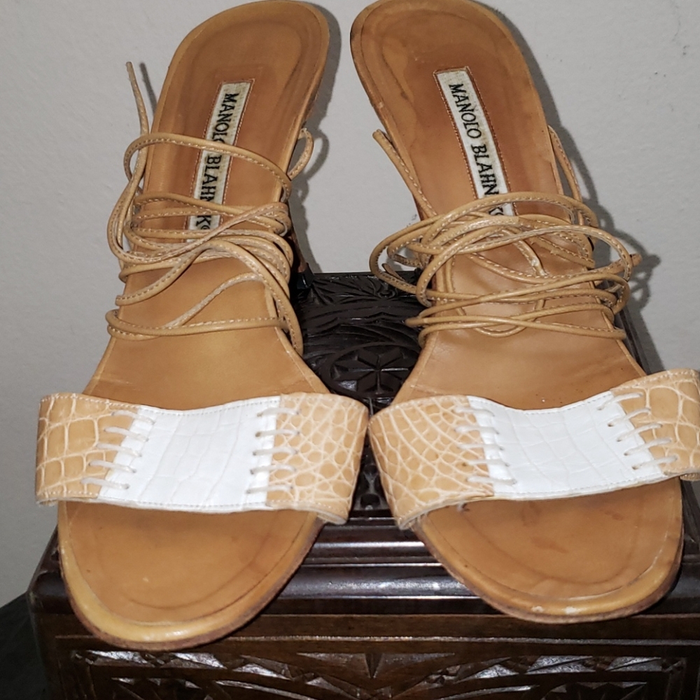 Manolo Blahniks WHITE/TAN  Heels